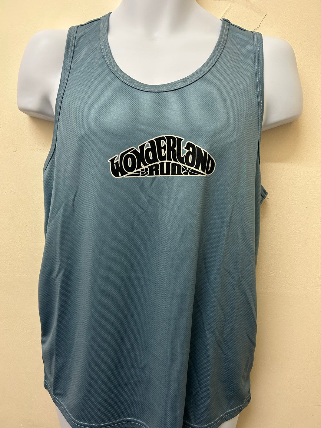 Wonderland Men's Tech Singlets